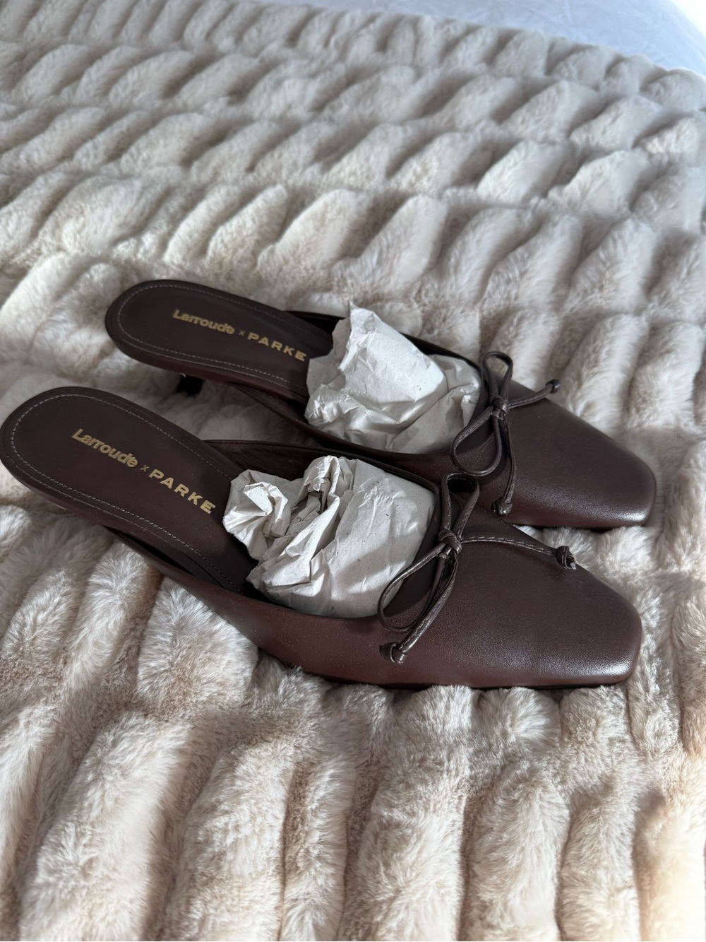Larroude x Parke Brown Leather Bow-Accent Women's Mules